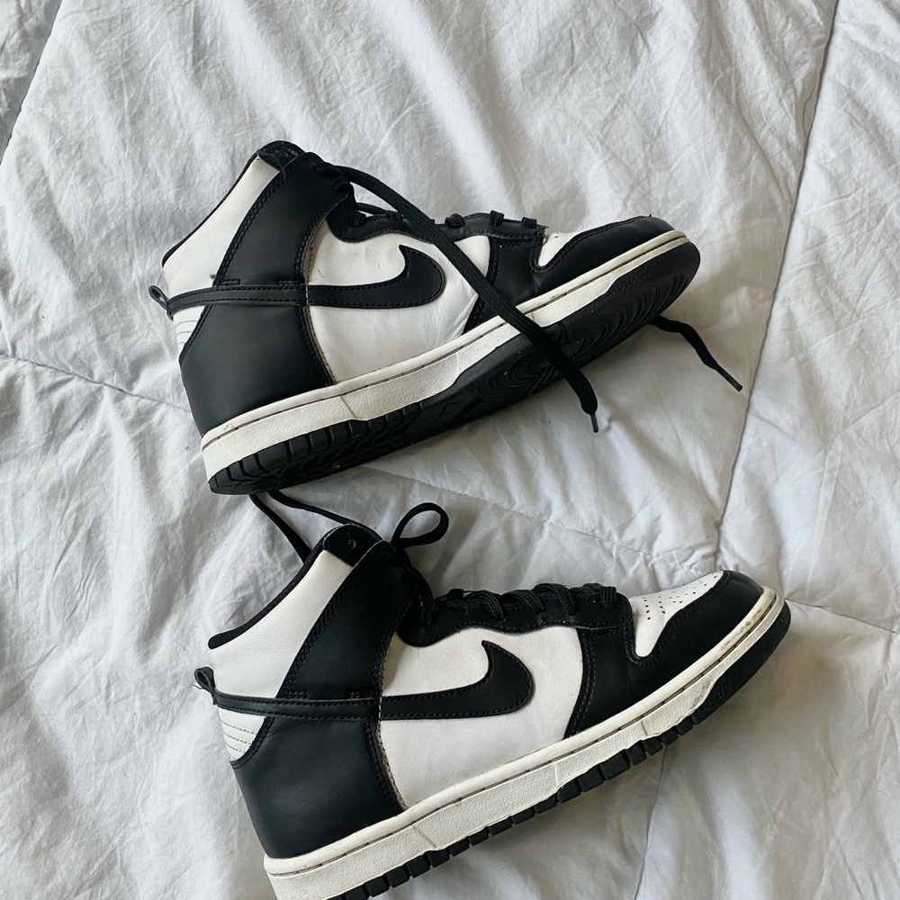 women’s black & white nike high dunk panda size 6